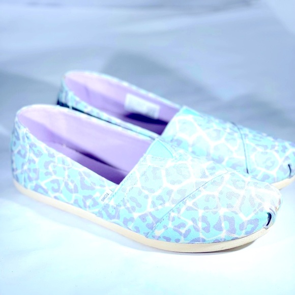 TOMS Blue Giraffe‎ Leopard - Picture 1 of 8